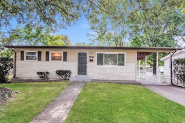 330 MOULE DR FLORISSANT, MO 63031